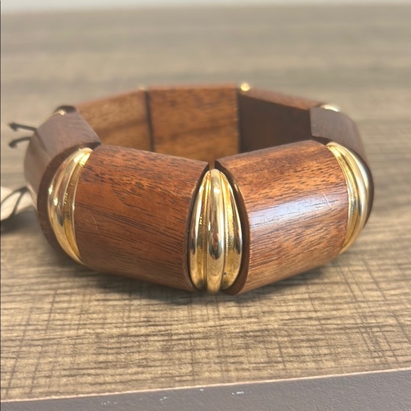 Piper K | Wooden Bracelet w/ Gold Accents ✨ - Picture 6 of 9